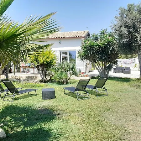 Villa Casale Carratois - Casa Vacanze - Marzameni - Noto *